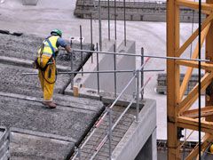 Ouvrier du bâtiment sur un chantier