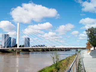 À Nantes, le pont Tabarly symbolise le renouveau du quartier Malakoff-Pré Gauchet