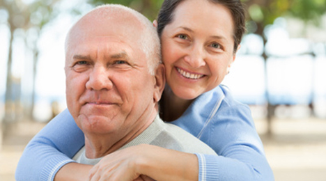 couple d'investisseurs souriant