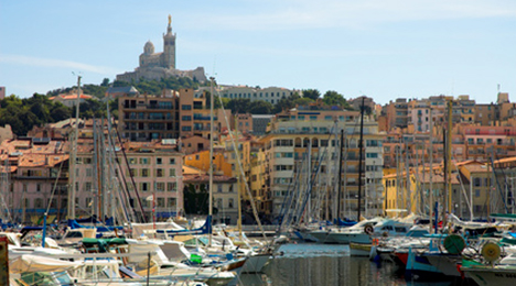 Façades donnant sur le port de Marseille